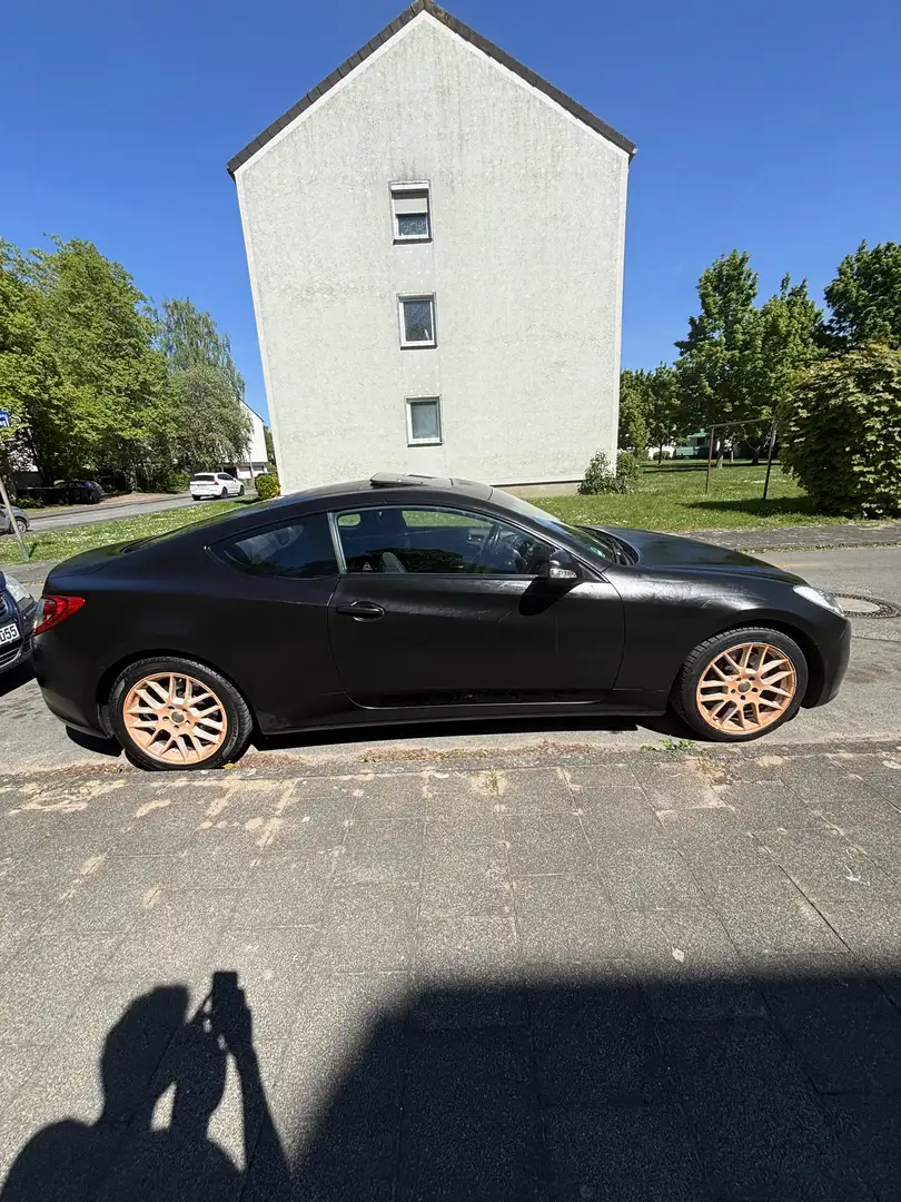 Hyundai Genesis Coupe 2.0 T - 1