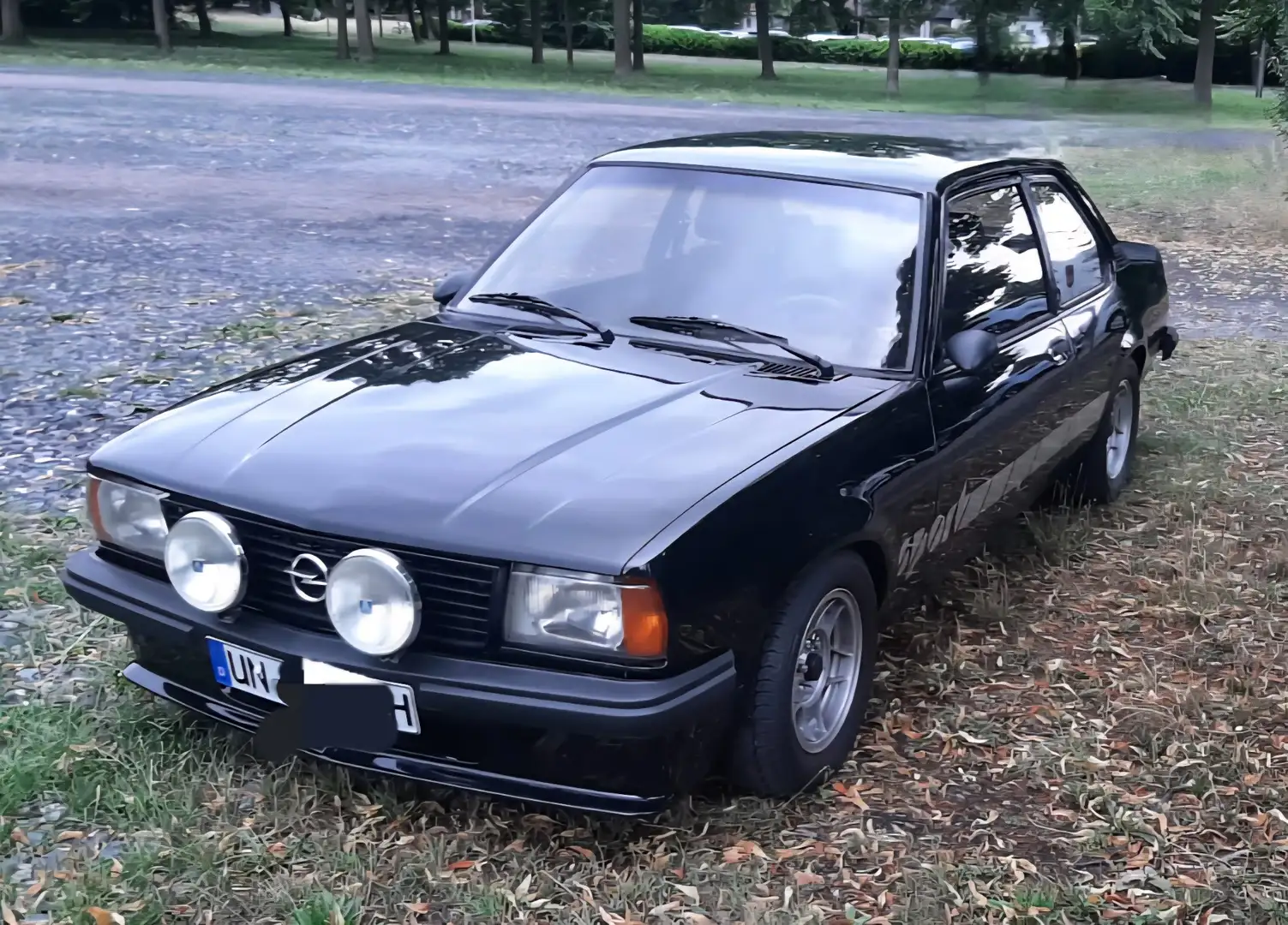 Opel Ascona Ascona B Schwarz - 1