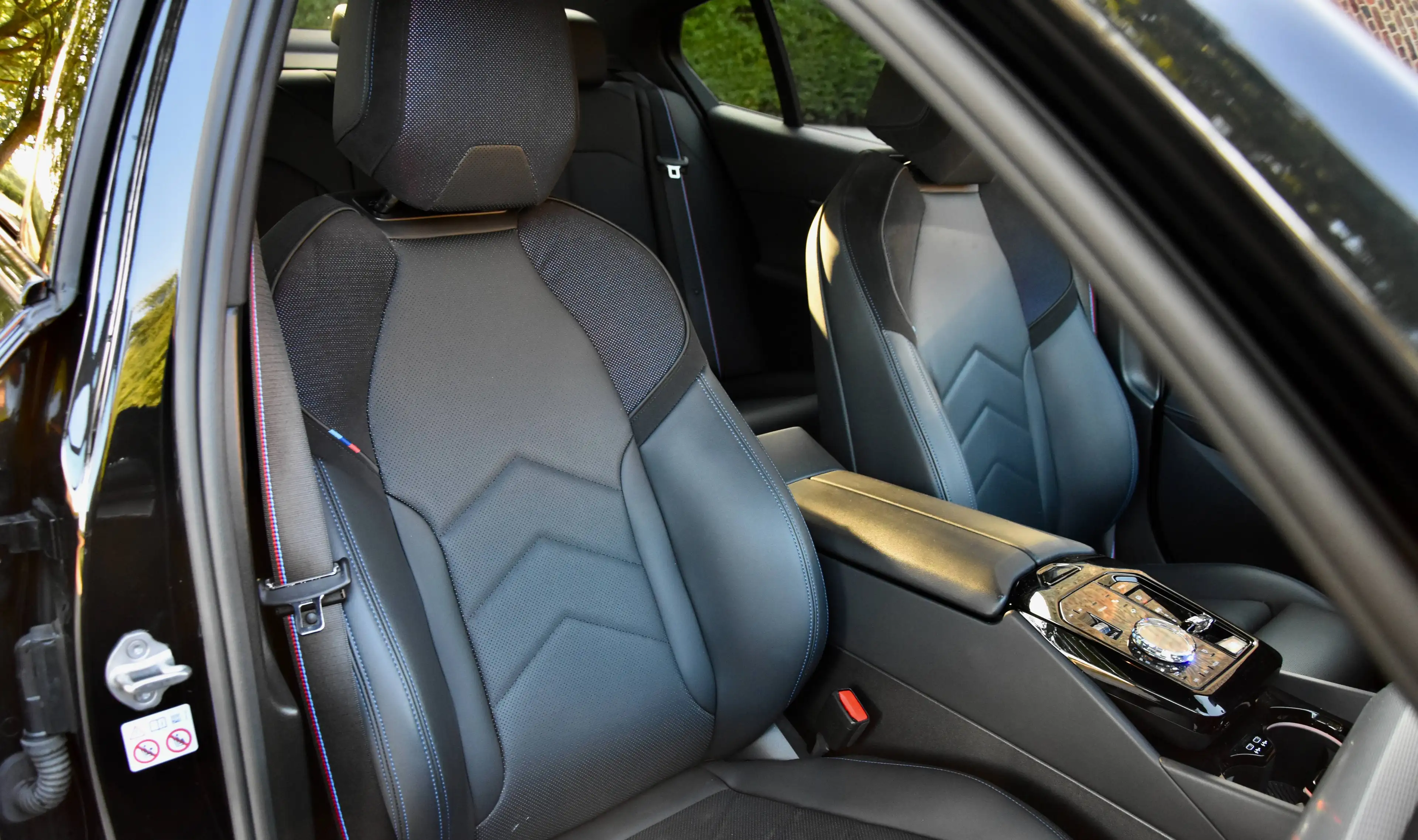 BMW i5 i5 83.9 kW eDrive40 **M Sport PRO ** HUD ** — photo 7