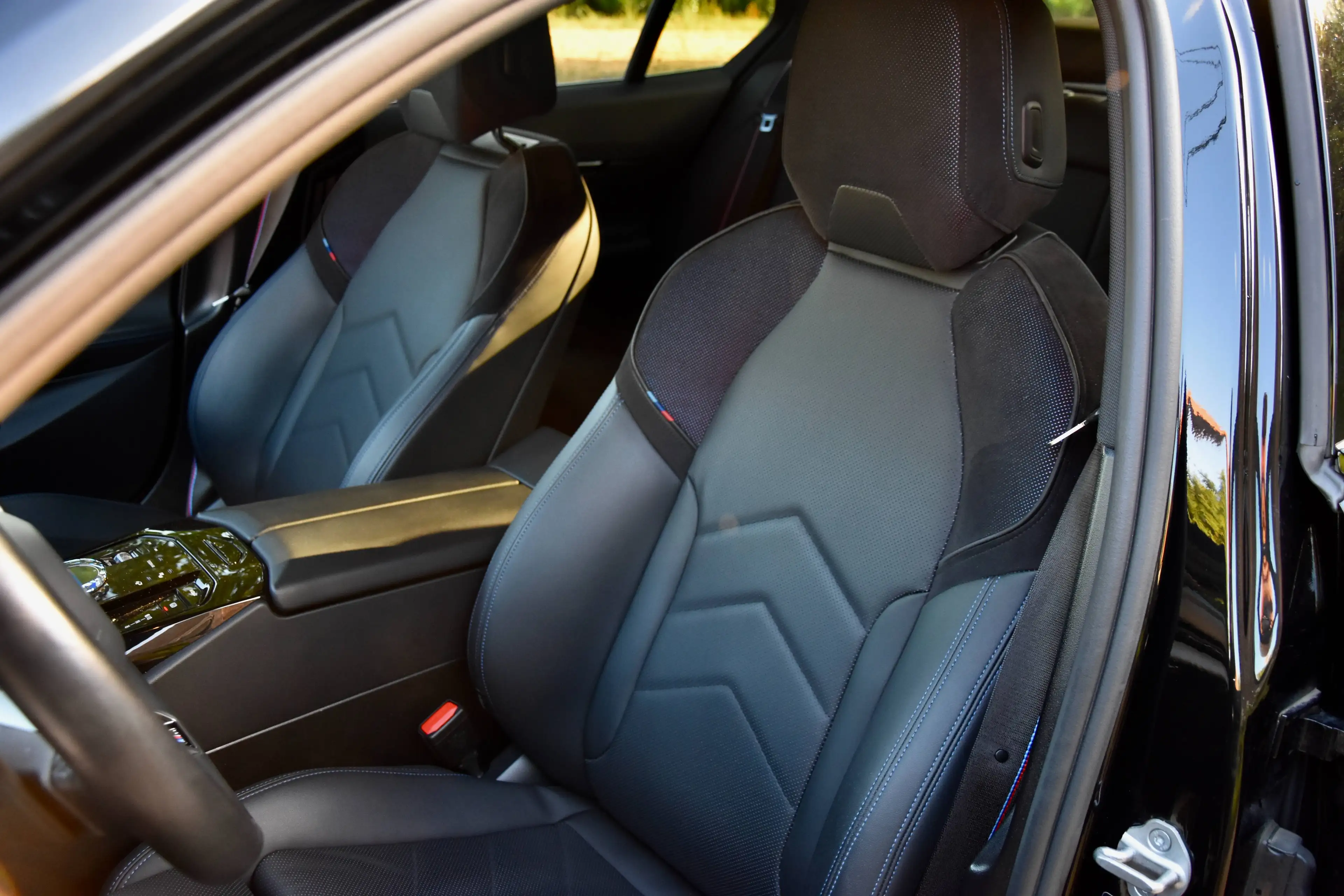 BMW i5 i5 83.9 kW eDrive40 **M Sport PRO ** HUD ** — photo 3