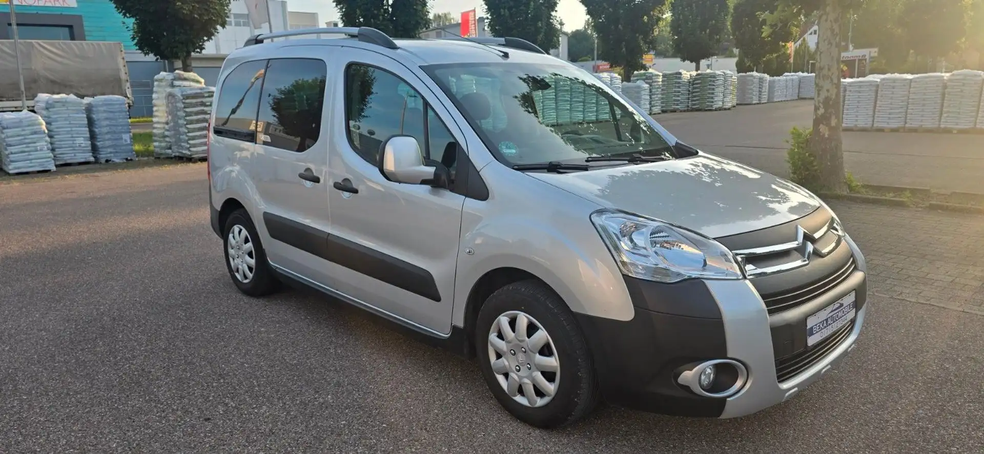 Citroen Berlingo Kombi XTR 1.6 HDI 115 Gris - 2