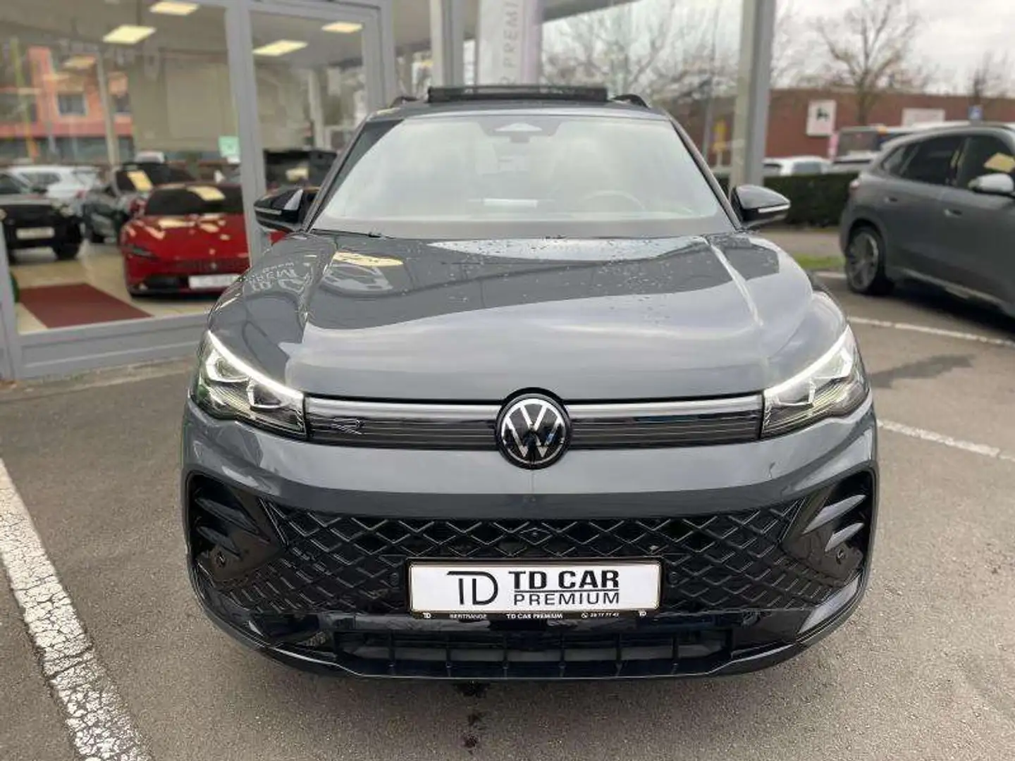 Volkswagen Tiguan 2.0 TDI DSG 4Motion R-LINE Сірий - 2