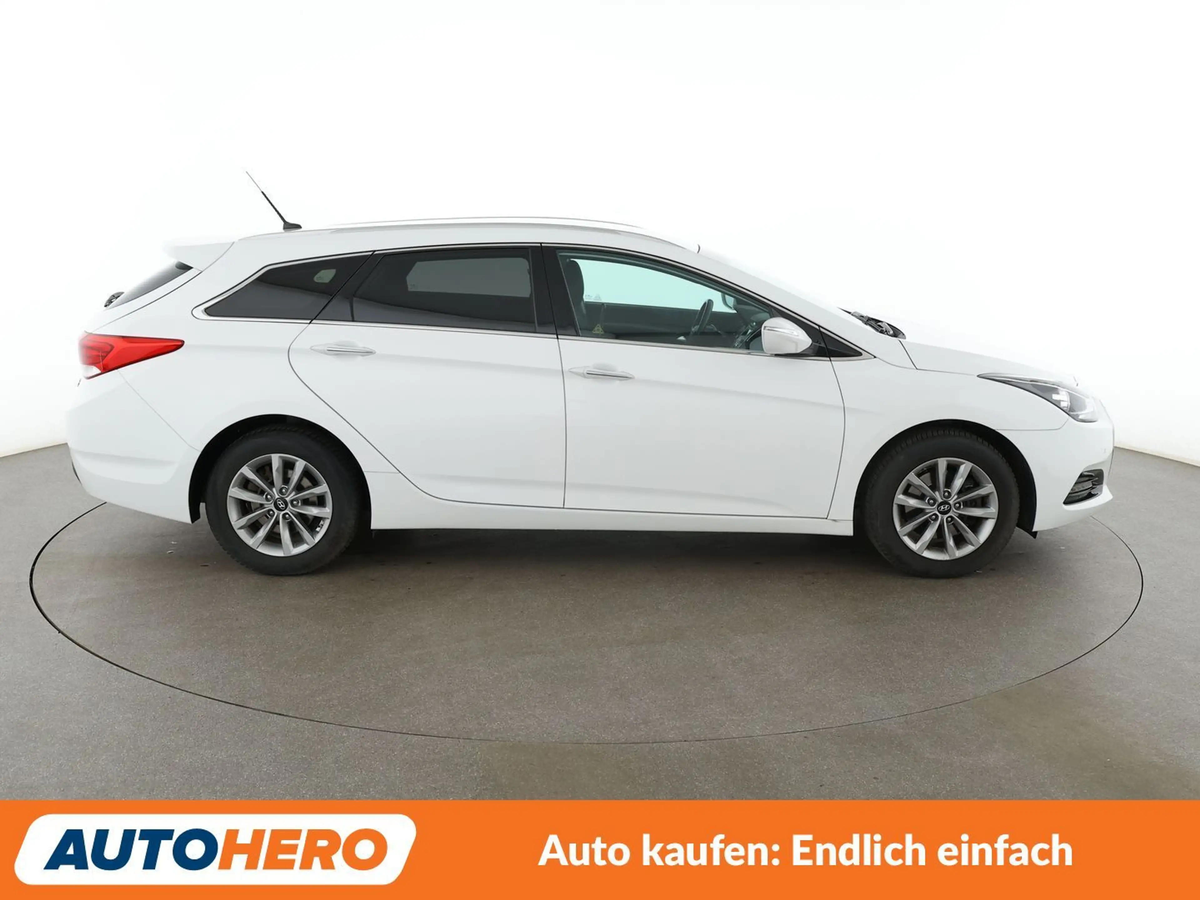 Hyundai i40 1.6 Trend Blue*TEMPO*PDC*SHZ*LIM*ALU*KLIMA* — photo 7
