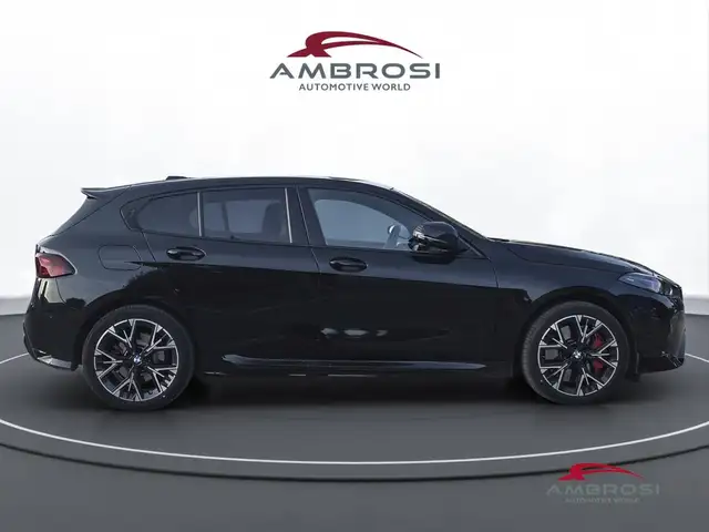 BMW 1 Series view 3