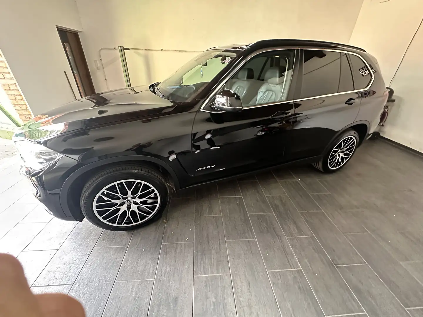 BMW X5 xDrive 30 d Schwarz - 1
