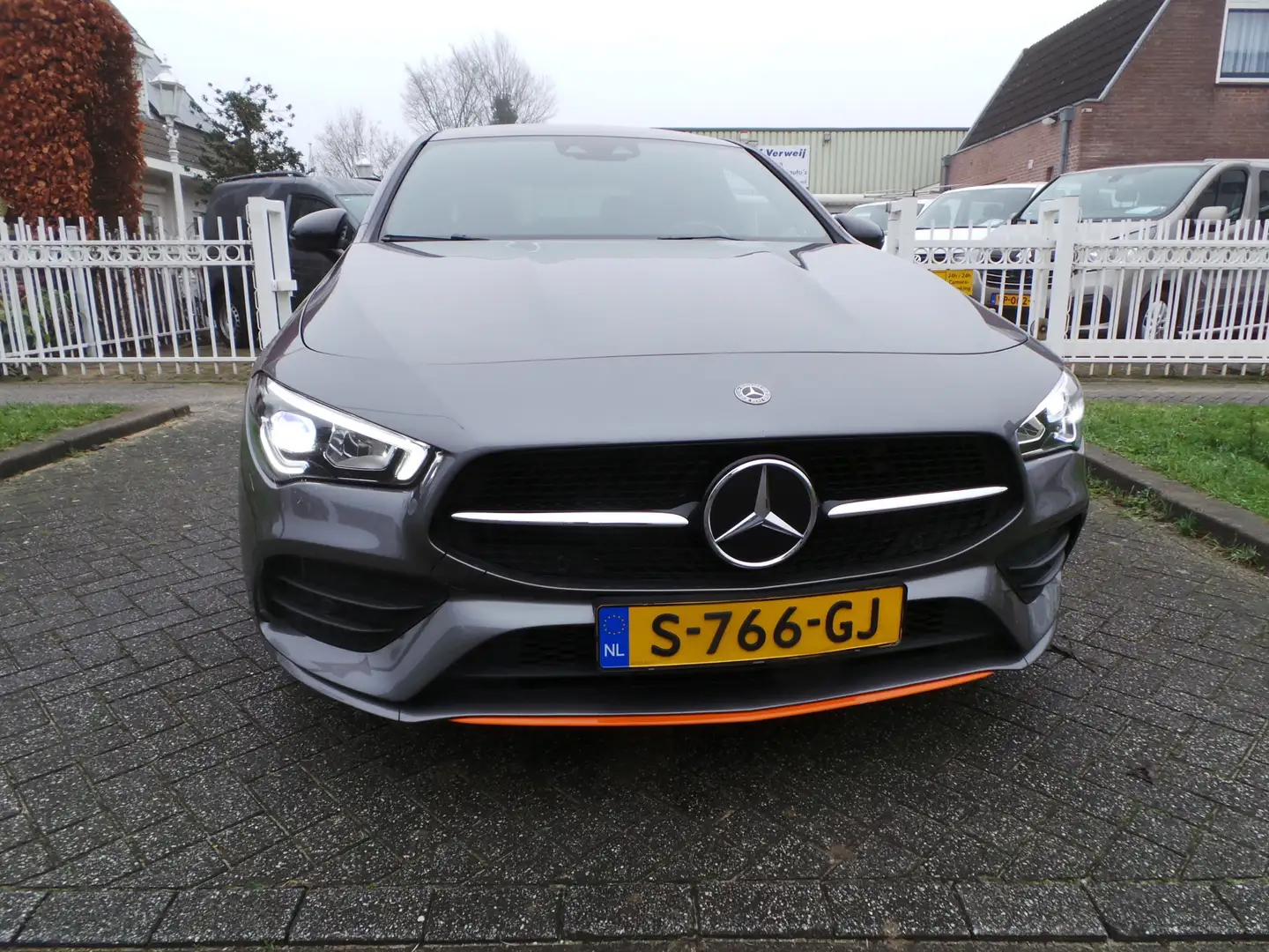 Mercedes-Benz CLA 220 4MATIC AMG Orange Art Edition Pano,Burmester,Stoel Grigio - 2