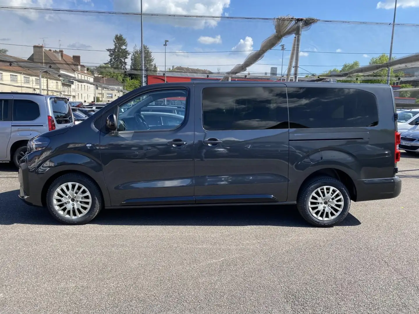 Peugeot Traveller (2) XL 2.0 BLUEHDI 180 EAT8 BUSINESS 8PL / PACK CO Gris - 2