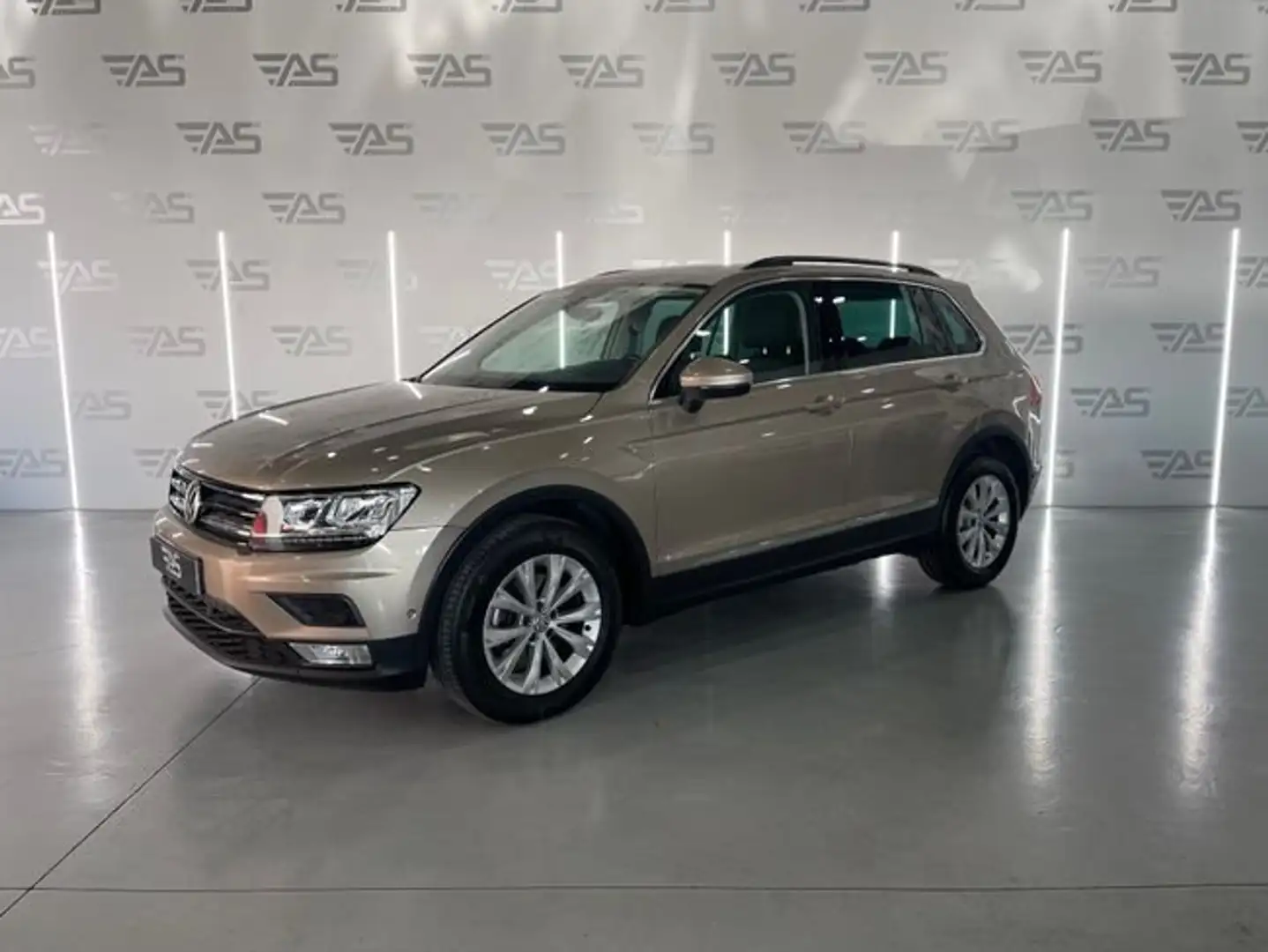 Volkswagen Tiguan ADVANCE BLUEMOTION Beige - 1