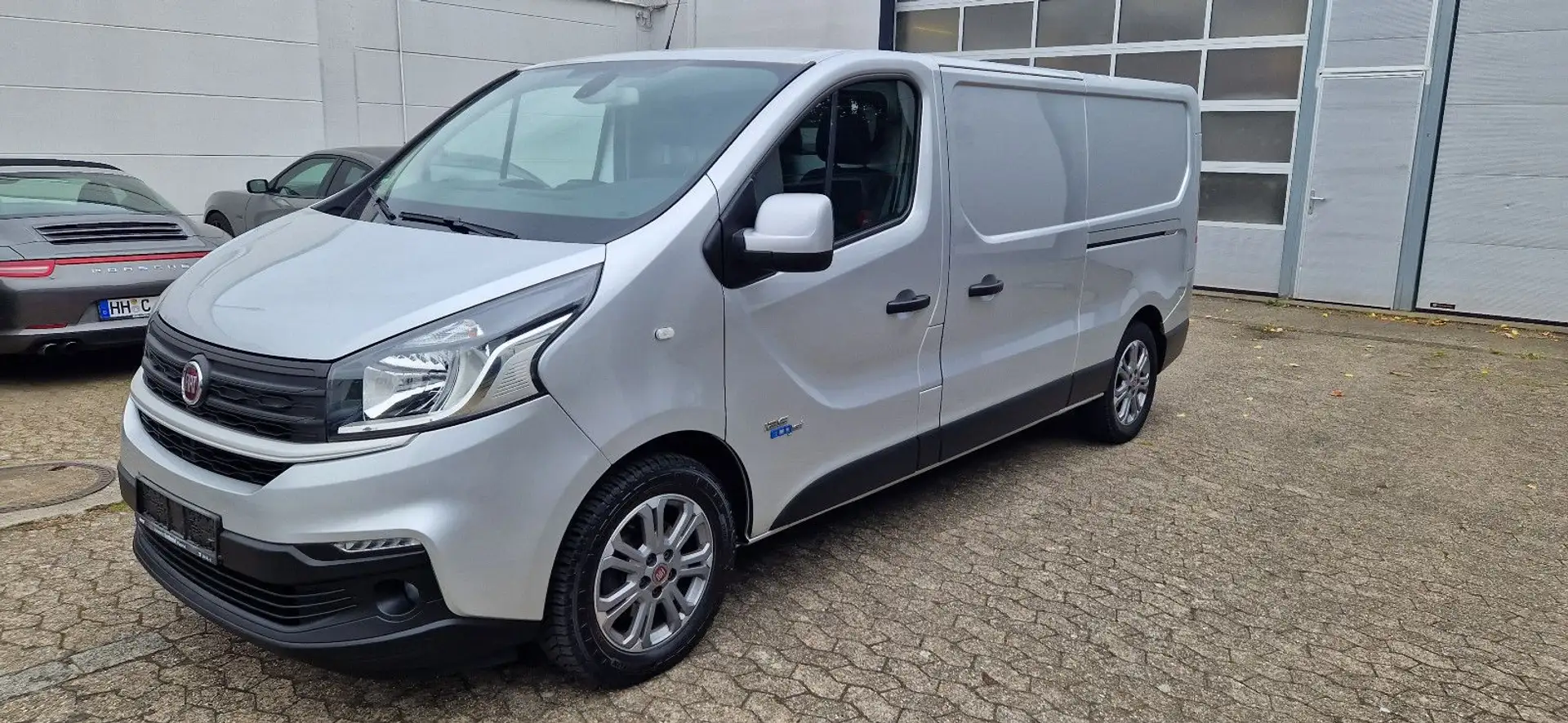 Fiat Talento Kasten L2H1 1,2t SX Navi/AHK/2Schiebetür Gümüş rengi - 1