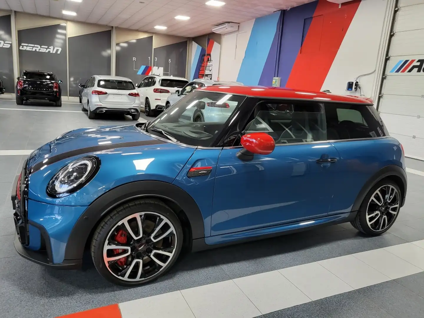 MINI John Cooper Works Azul - 2