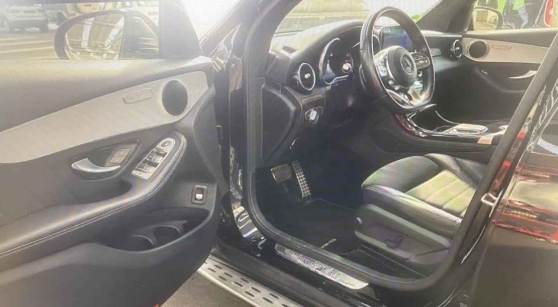 Mercedes-Benz GLC 220 d 4Matic AMG 1.Hand Kamera Navi LED AHK Schwarz - 2