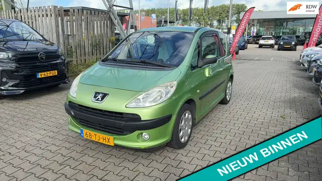Peugeot 1007 1.4 Urban 114.000km. Clima Schuifdeuren Hoge insta