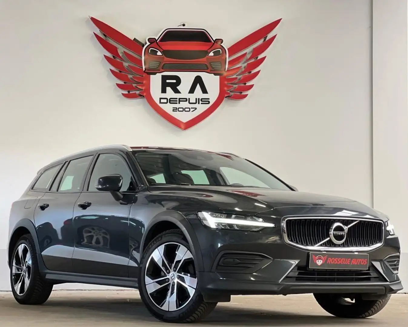 Volvo V60 Cross Country D3 AWD Geartronic Gris - 1