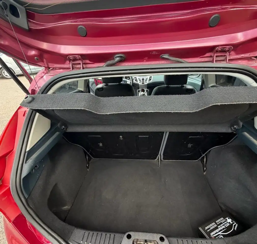 Ford Fiesta 3 portes — photo 9