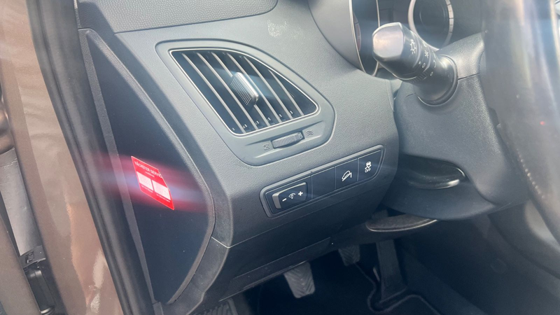 Hyundai iX35 Style/SHZ/PDC/Klima/USB/Xenon/ANHK — photo 10