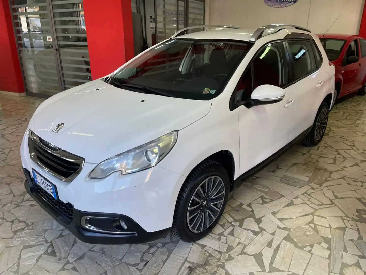 Peugeot 2008 1.6 e-HDi 115 CV Stop&Start Allure Bianco - 2