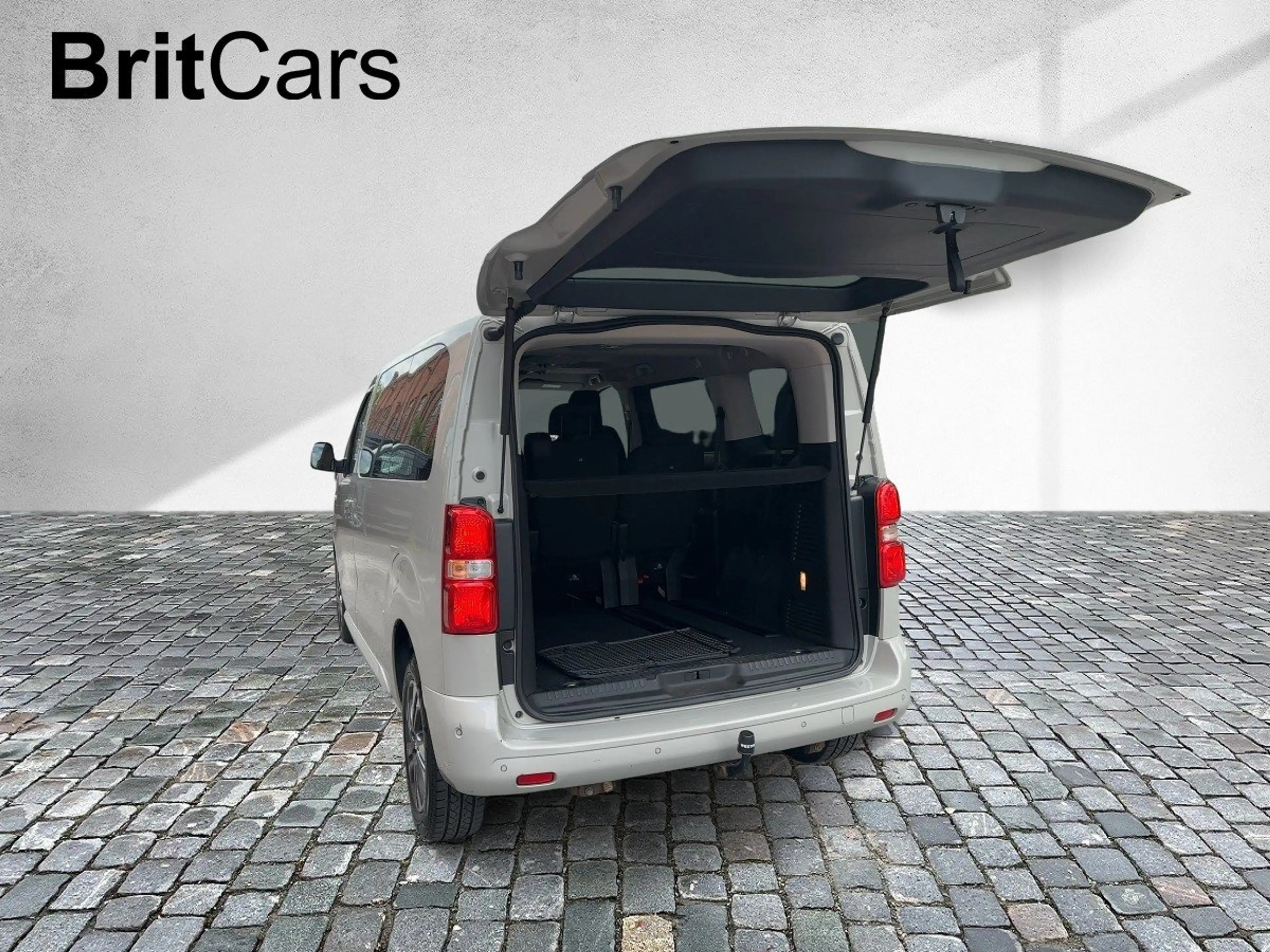 Opel Zafira Life Edition M ACC CAM TWA AHK — photo 8