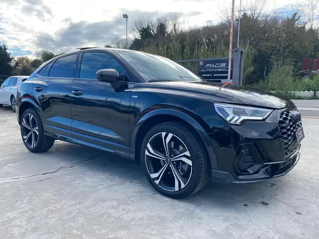 Audi Q3 view 7