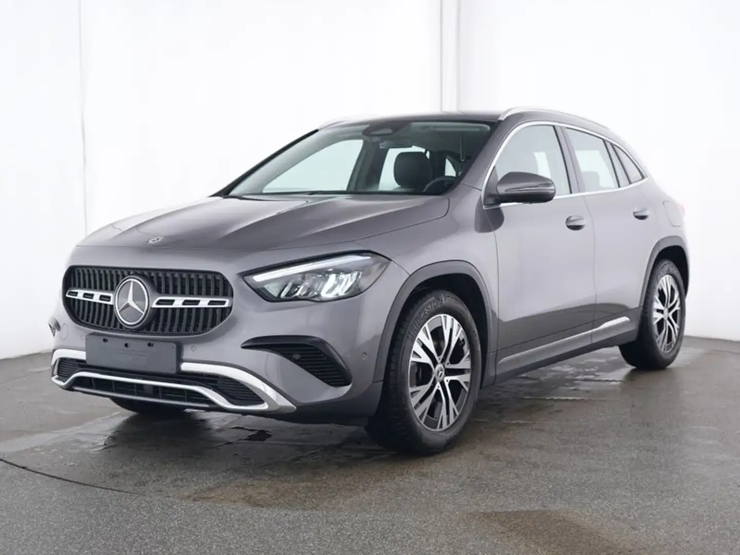 Mercedes-Benz GLA 180 Progressive Line Advanced, AHV Grau - 1