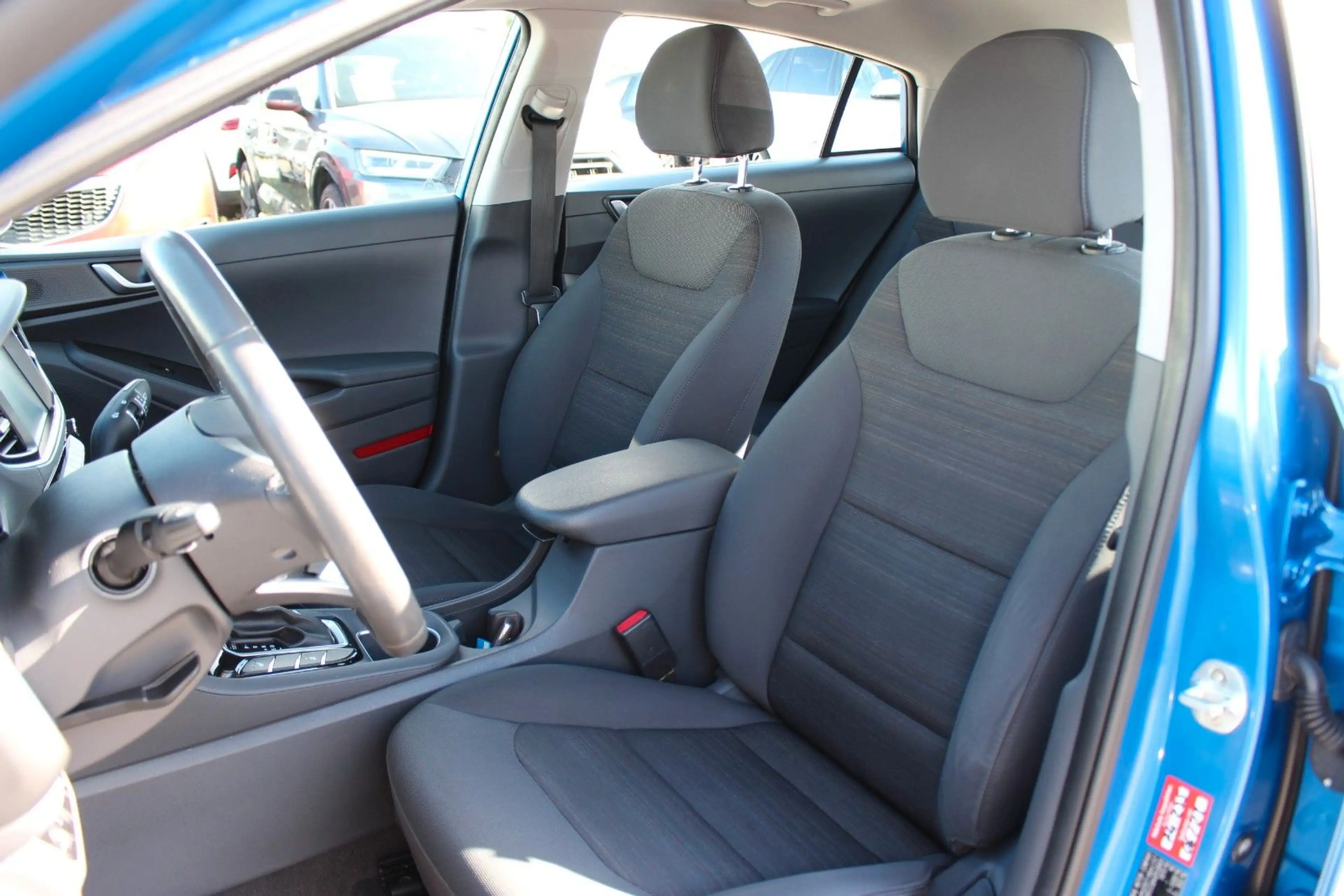 Hyundai IONIQ 1.6l GDi HYBRID/VOLL SHEFT/LED/NAVI/SHZ/ — photo 10