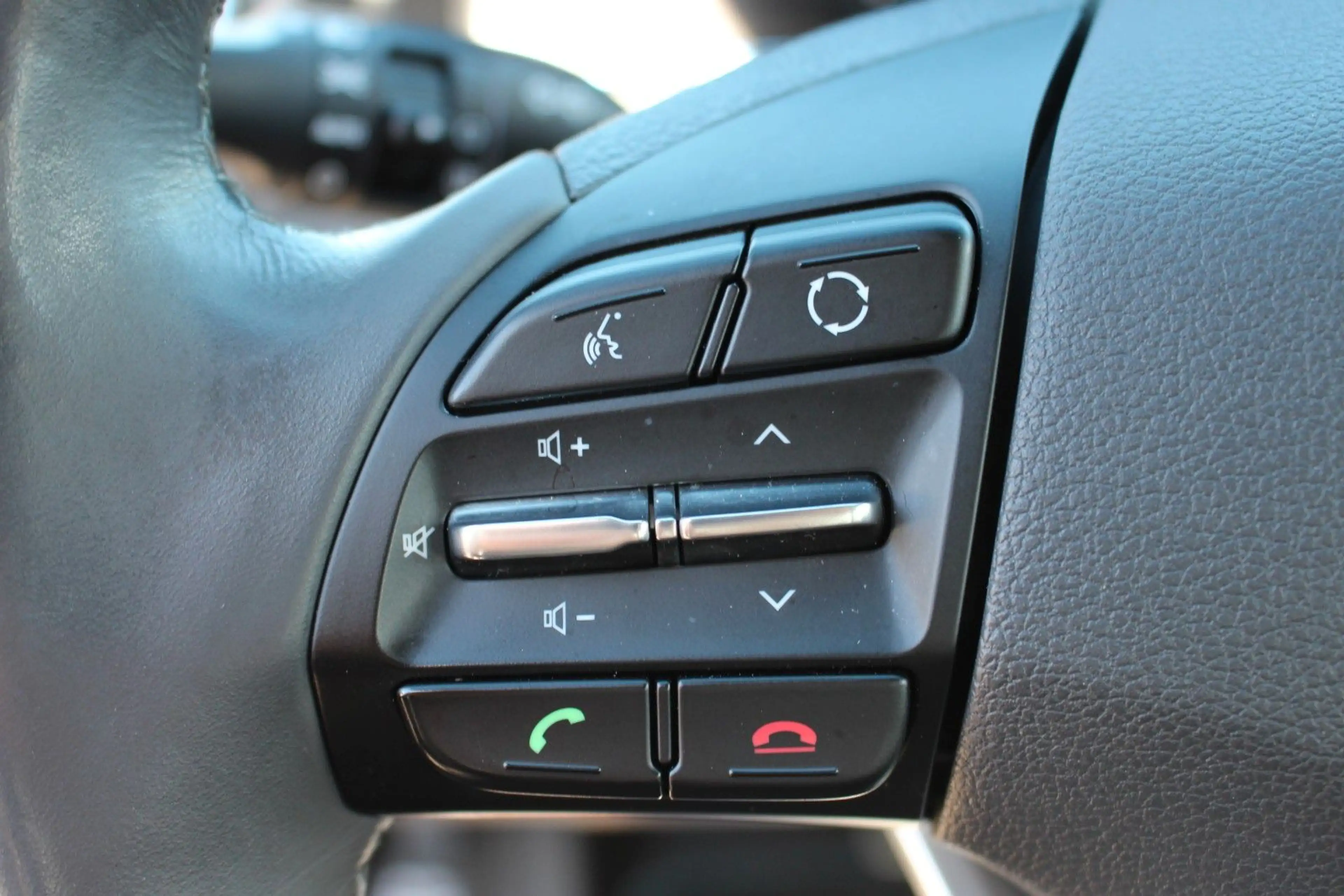 Hyundai IONIQ 1.6l GDi HYBRID/VOLL SHEFT/LED/NAVI/SHZ/ — photo 13