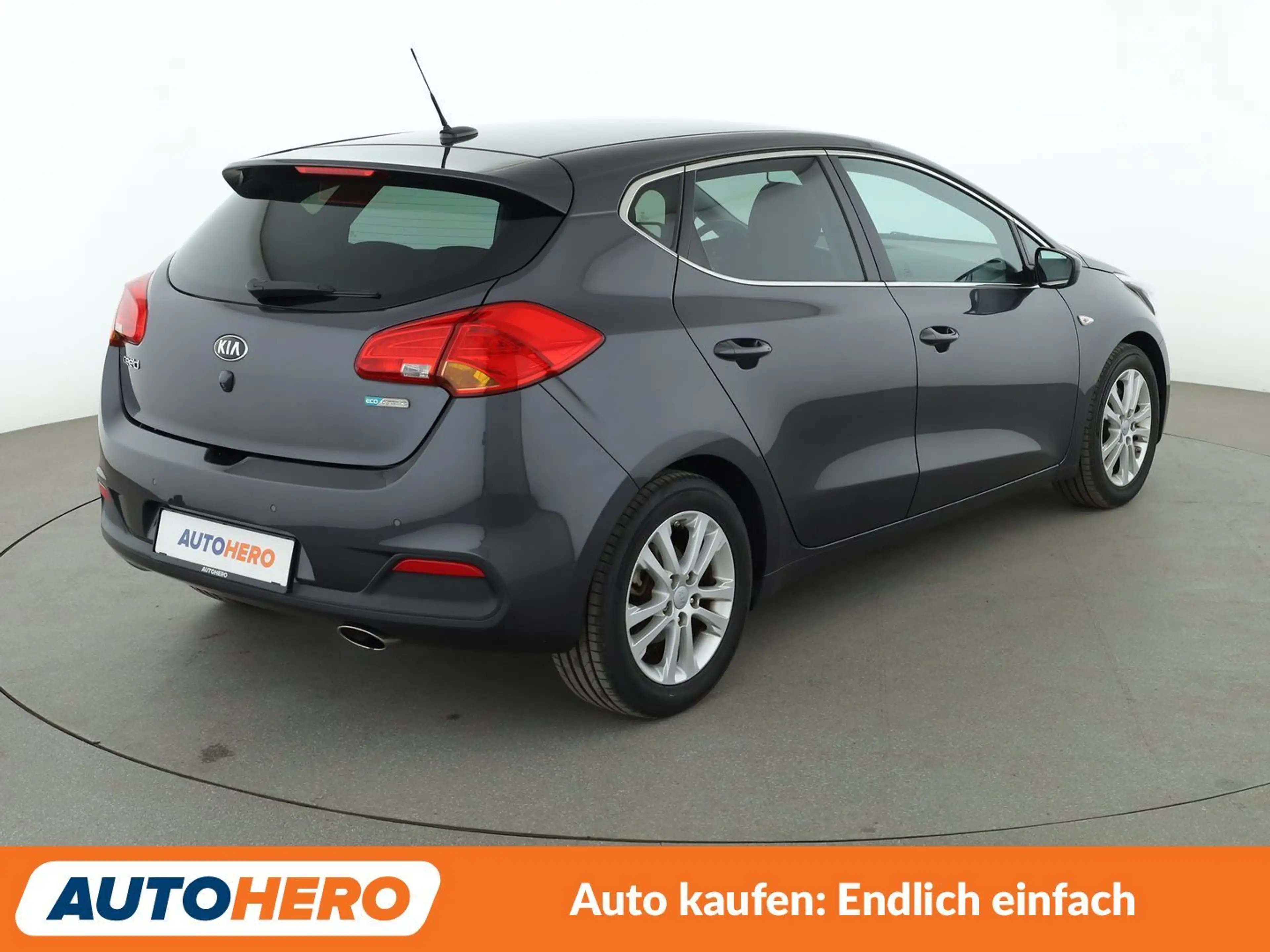 Kia Ceed / cee'd 1.6 GDI Dream-Team*NAVI*TEMPO*CAM*PDC*SHZ* — photo 6