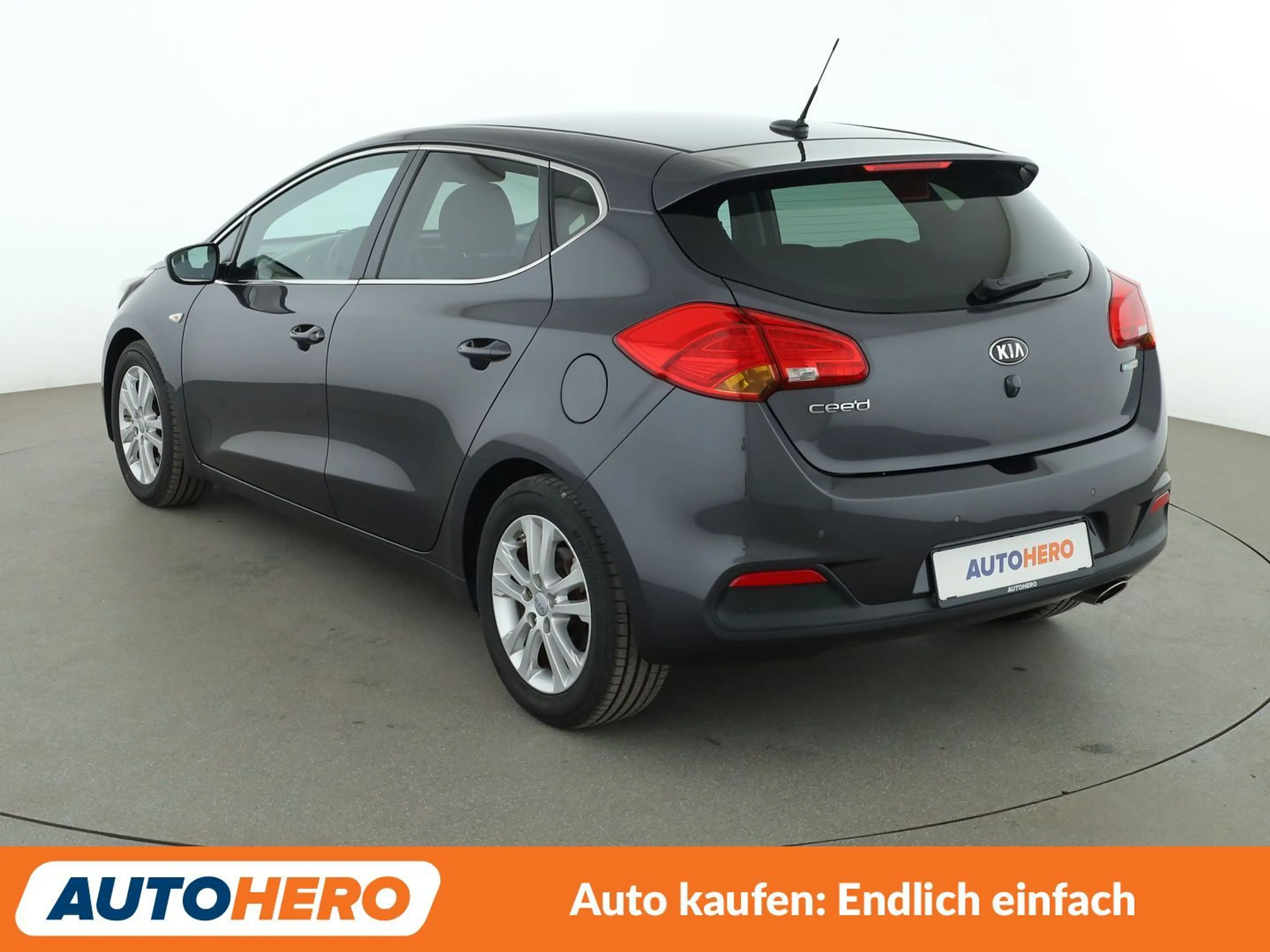 Kia Ceed / cee'd 1.6 GDI Dream-Team*NAVI*TEMPO*CAM*PDC*SHZ* — photo 4
