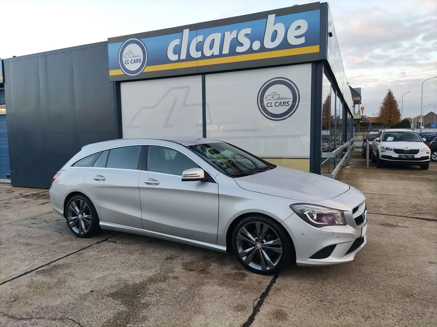 Mercedes-Benz CLA 180 d/Euro6/ShootingBreakNavi/Pdc/Bluetooth/Alus Gris - 1