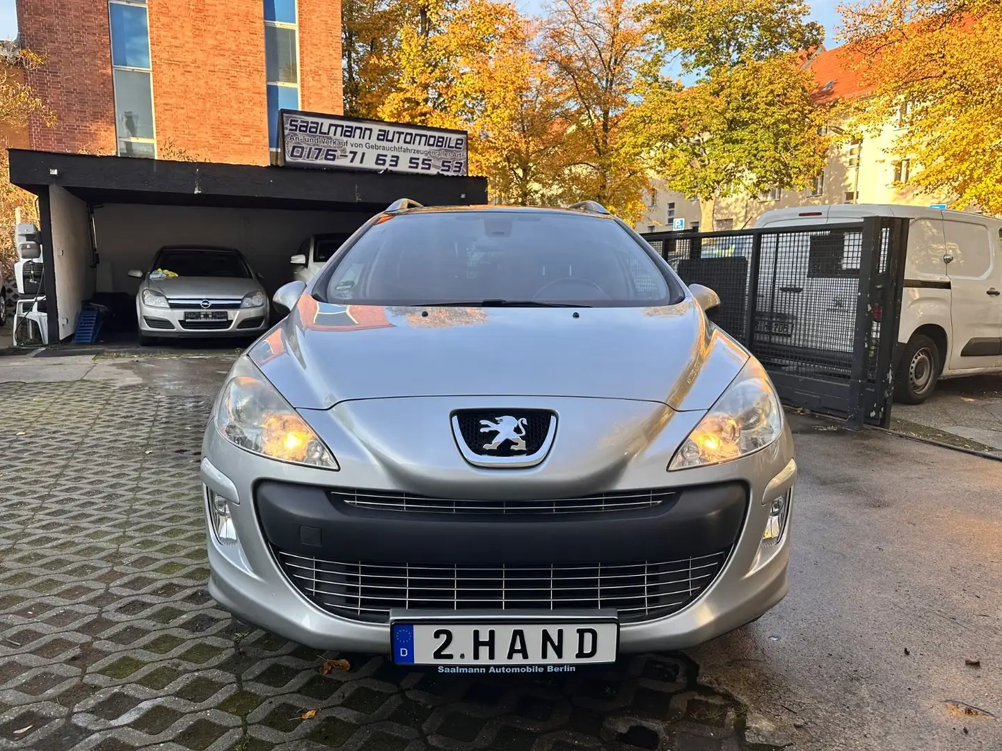 Peugeot 308 SW Platinum*S.Heft*Pano*HU Neu* Silber - 2