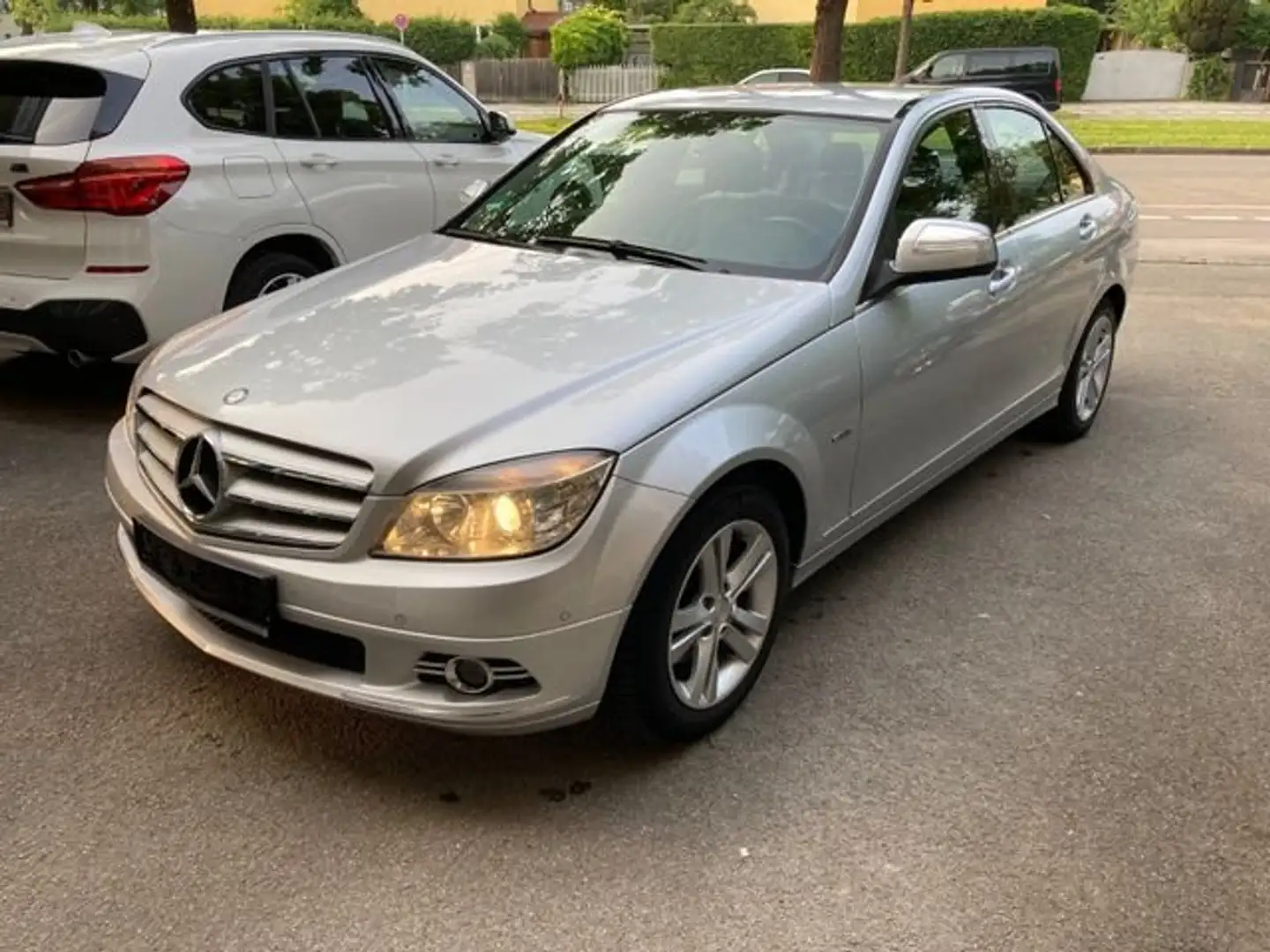 Mercedes-Benz C 220 CDI Lim.Avantg+Aut/Navi/SHZ/PDC/Tempo/s schön Silber - 1