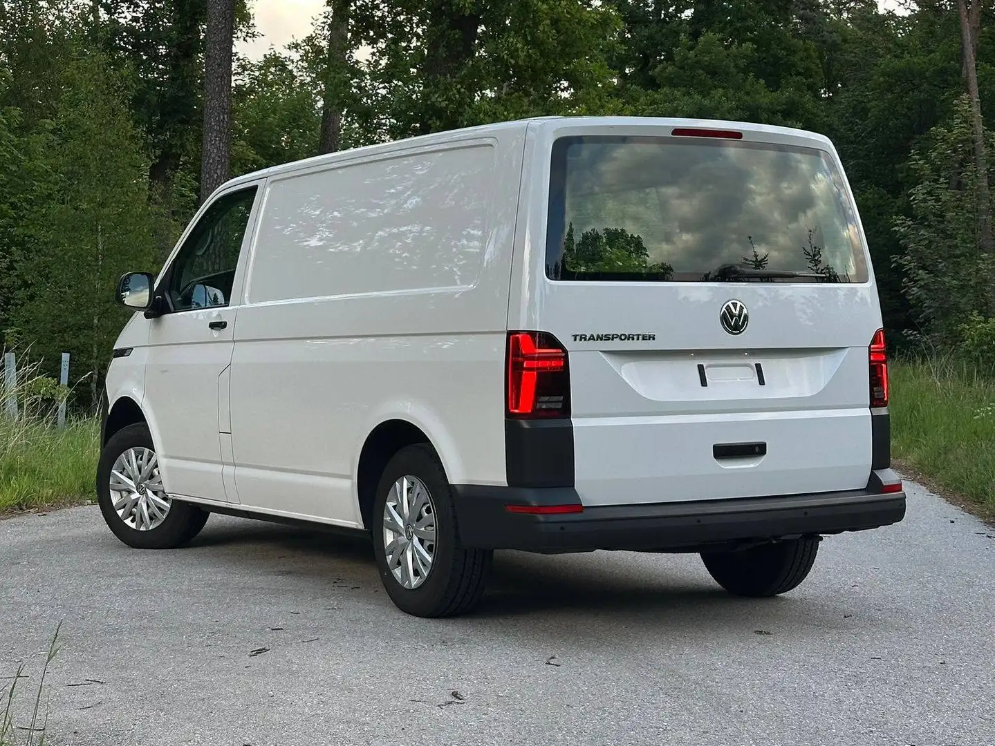 Volkswagen T6.1 Transporter Kastenwagen KR 2,0 TDI DSG Weiß - 2