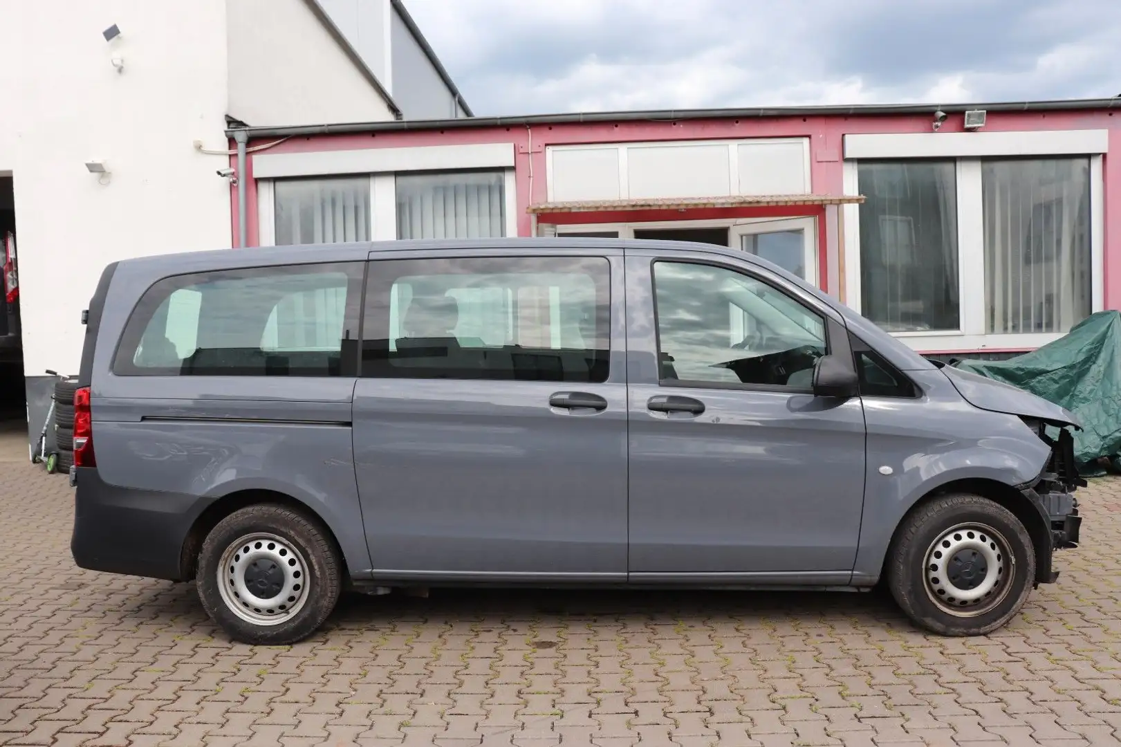 Mercedes-Benz Vito Tourer 114/116/119/124 CDI Base lang Grau - 1