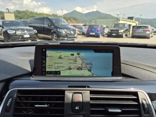 BMW 4 Series view 11