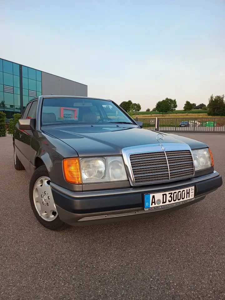 Mercedes-Benz 300 W124, foto 1