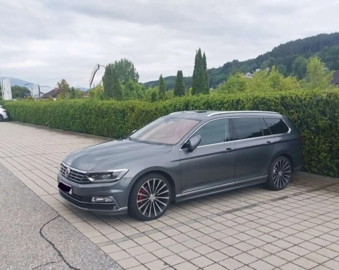 Volkswagen Passat Highline 2,0 TDI DSG  R-Line Grau - 2