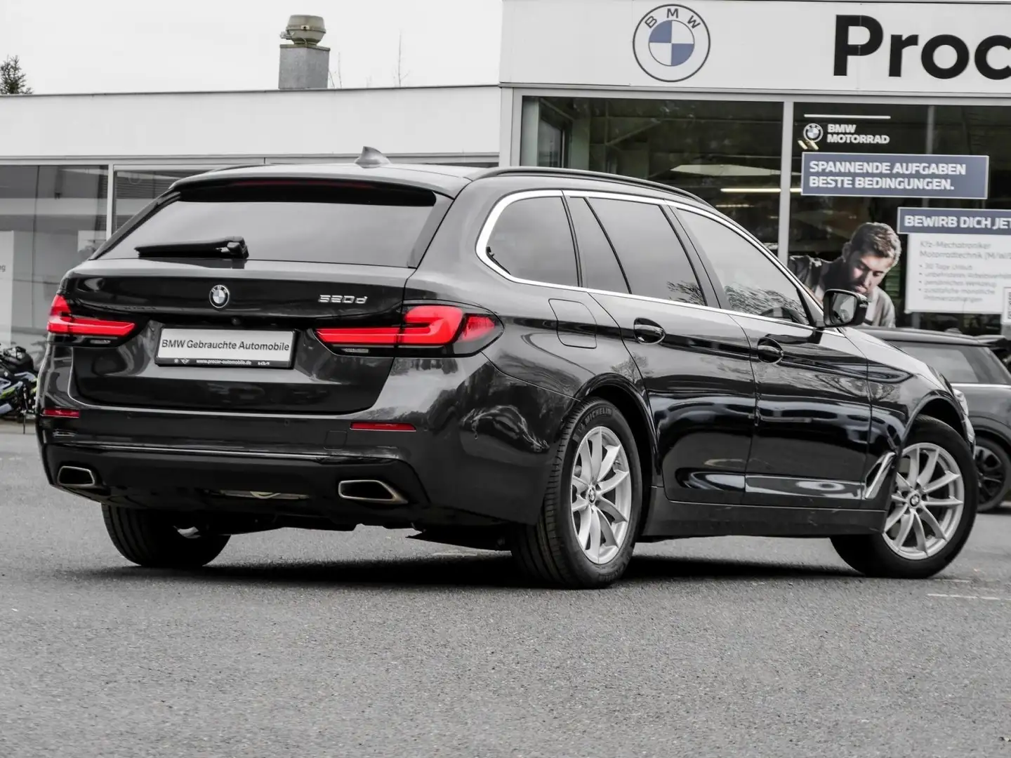 BMW 520 d HiFi+HuD+DA PROF+PA+AHK+17" LMR Grijs - 2