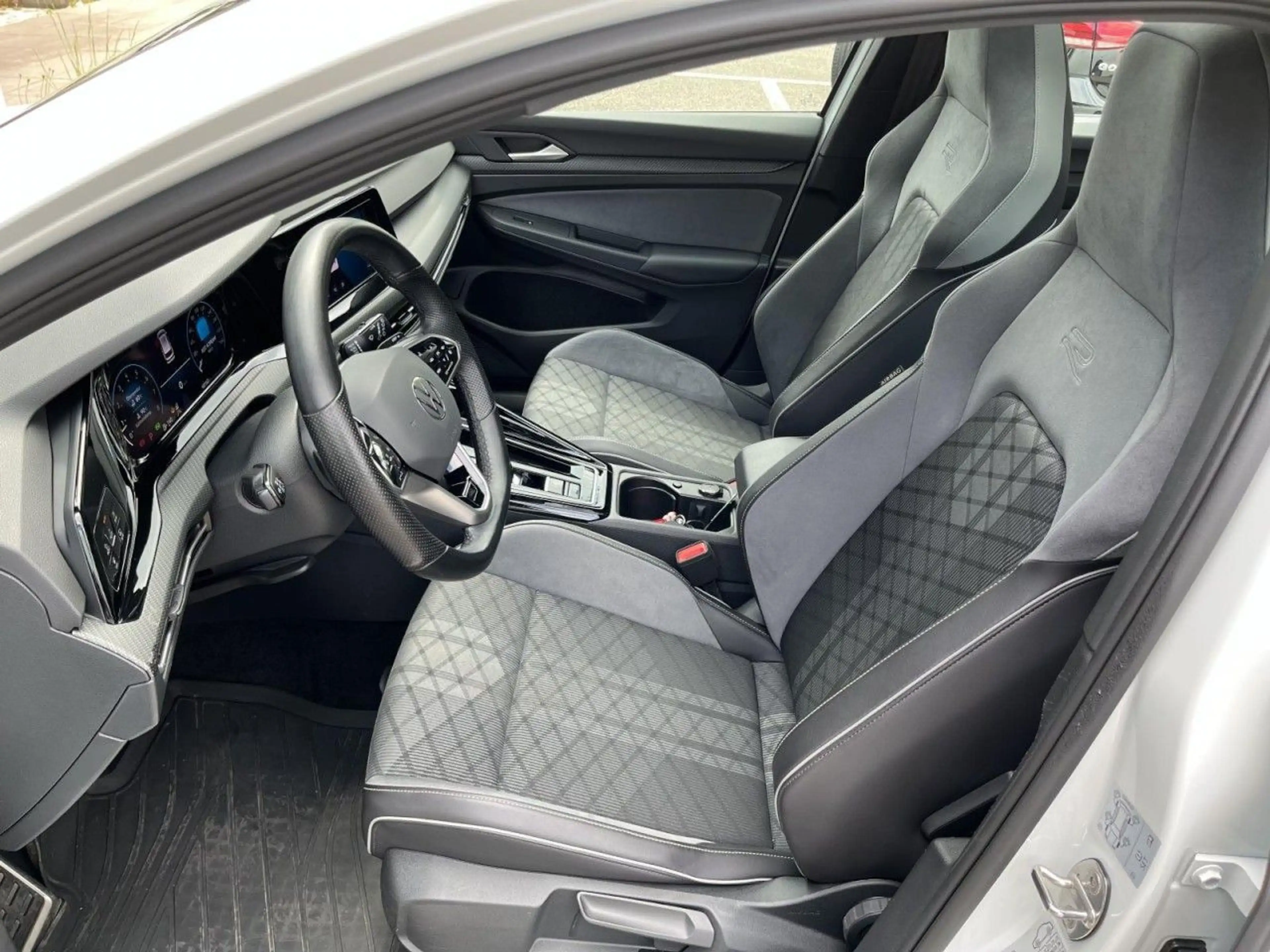 Volkswagen Golf Variant Golf VIII Variant 1,5 eTSI DSG R-Line (BlackStyl — photo 10