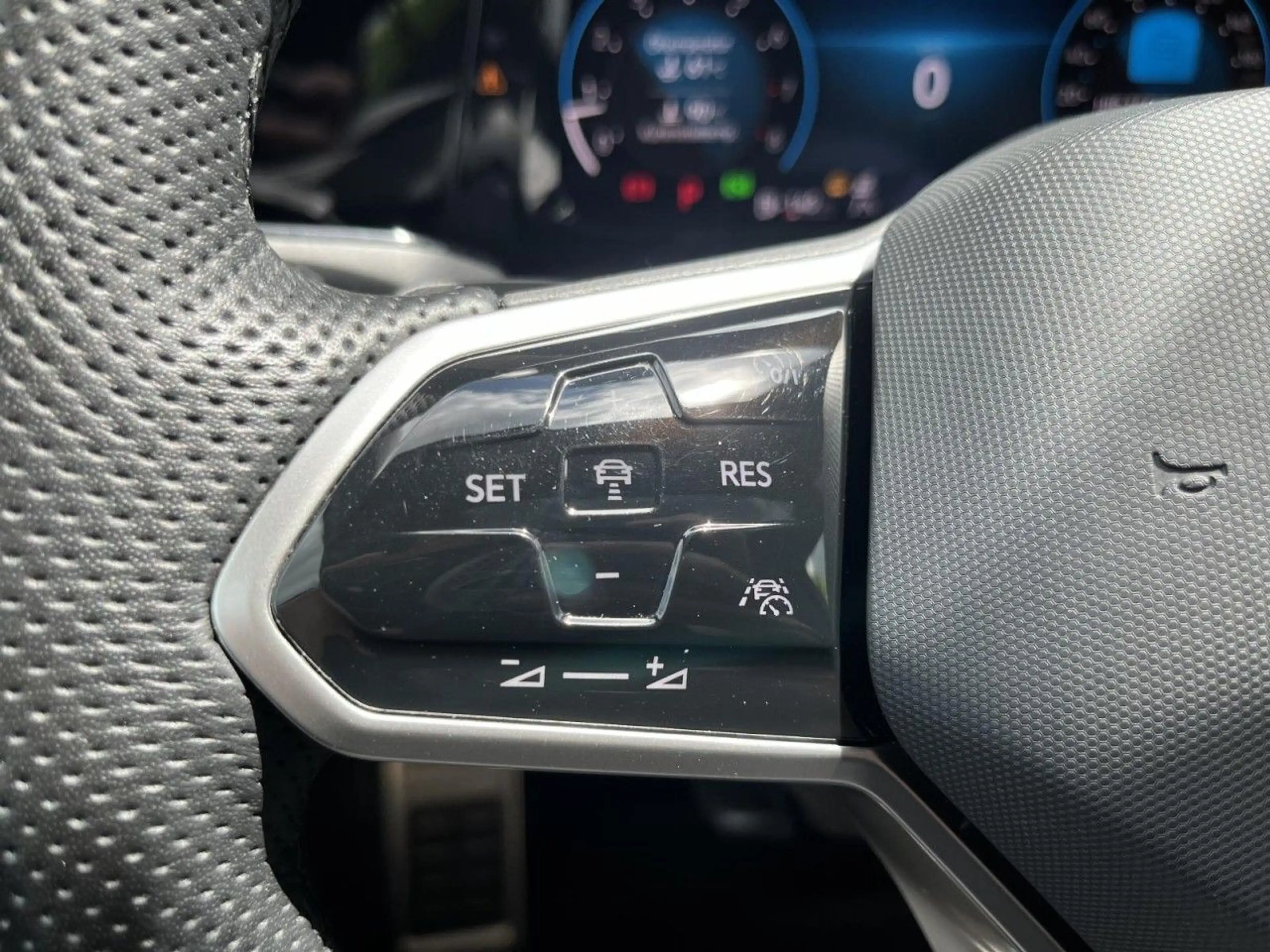 Volkswagen Golf Variant Golf VIII Variant 1,5 eTSI DSG R-Line (BlackStyl — photo 14
