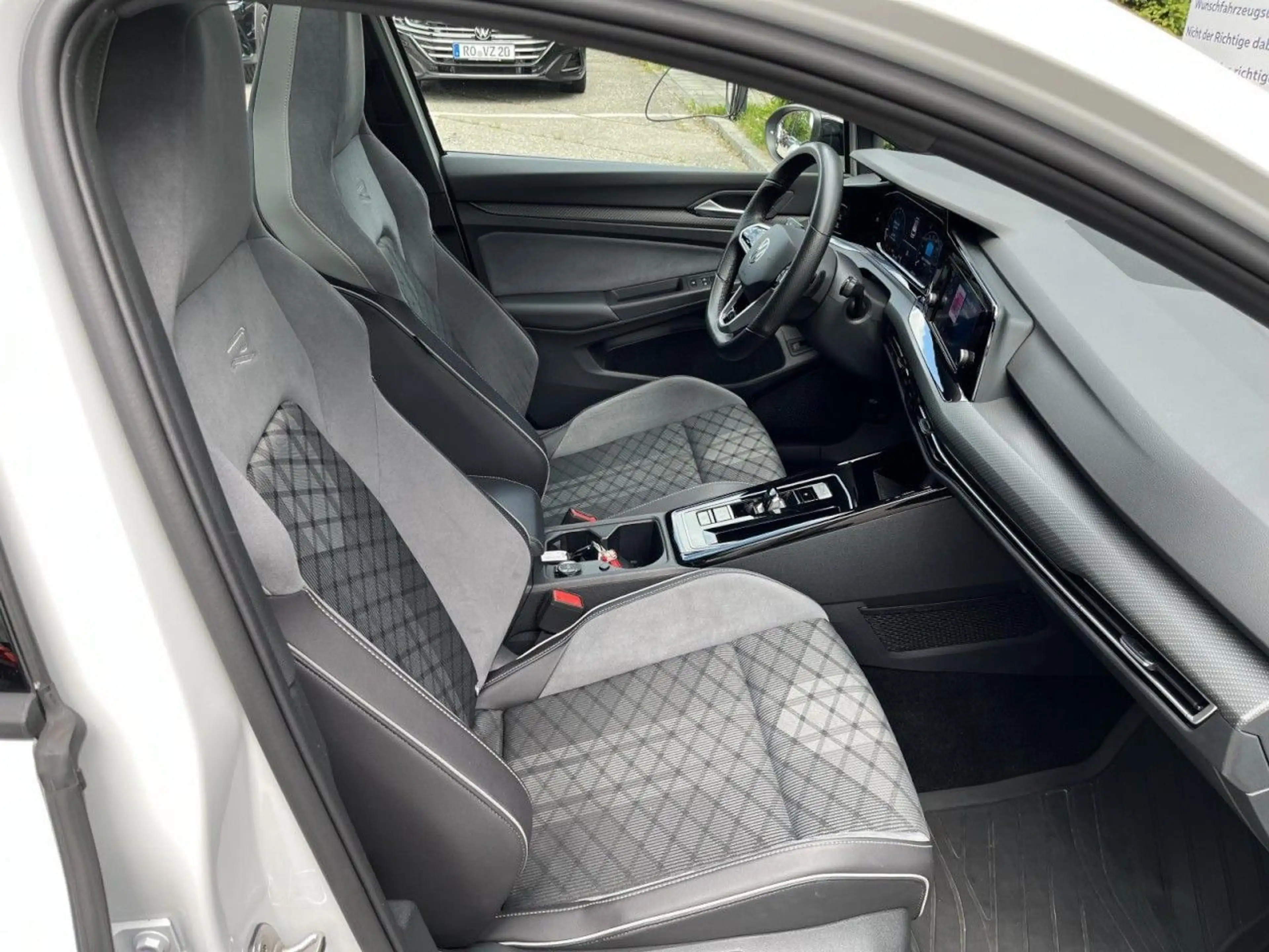 Volkswagen Golf Variant Golf VIII Variant 1,5 eTSI DSG R-Line (BlackStyl — photo 11