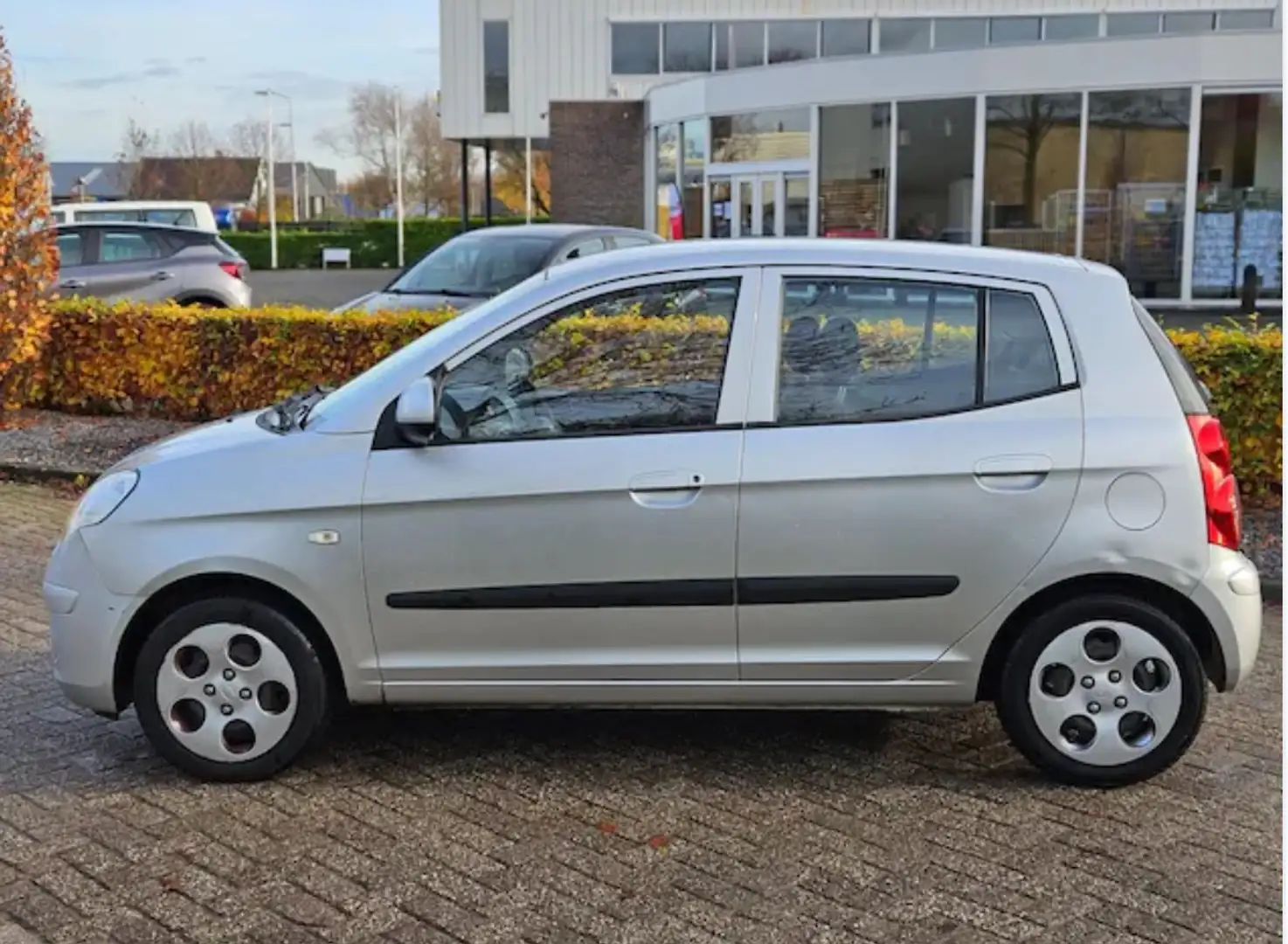 Kia Picanto Picanto 1.0 X-tra Silber - 2