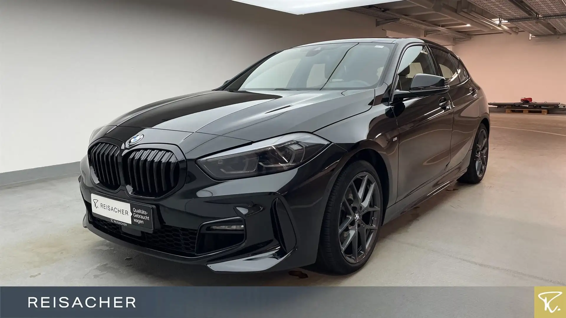 BMW 118 dA M-Sport AHK LCProf PA adaptLED elHk Schwarz - 1
