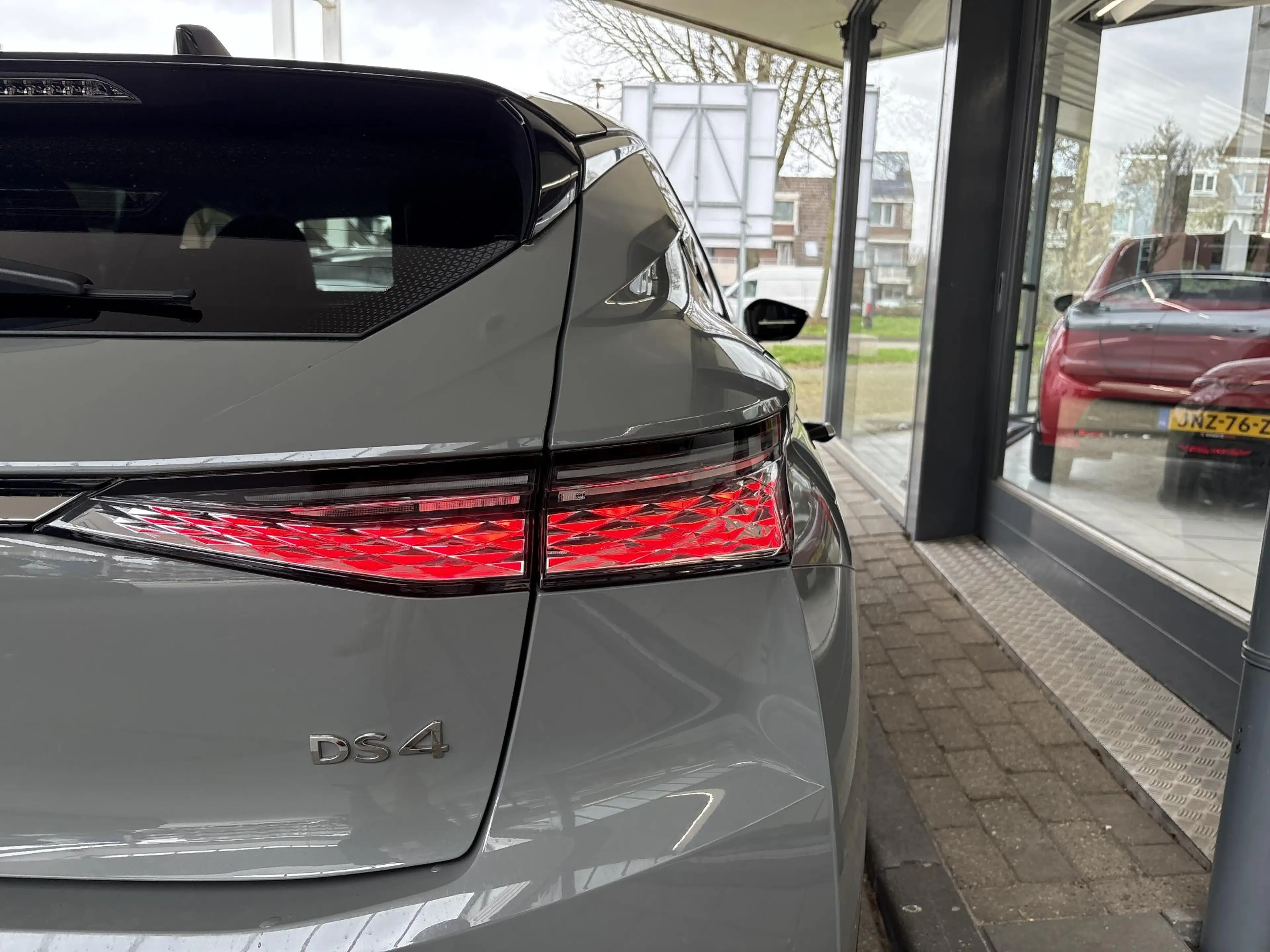 DS Automobiles DS 4 1.2 PureTech Bastille — photo 9