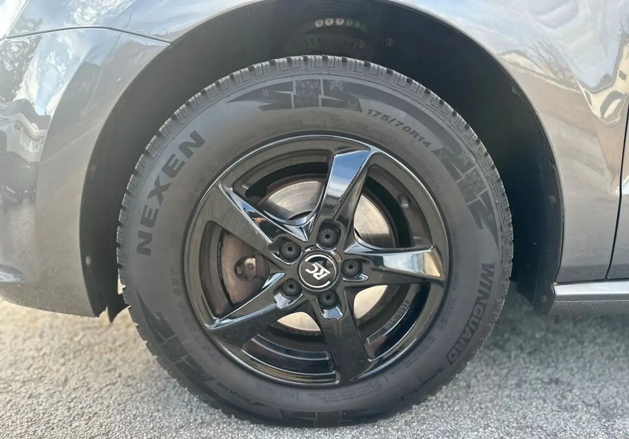 Volkswagen Polo Citadine 5 portes — photo 29