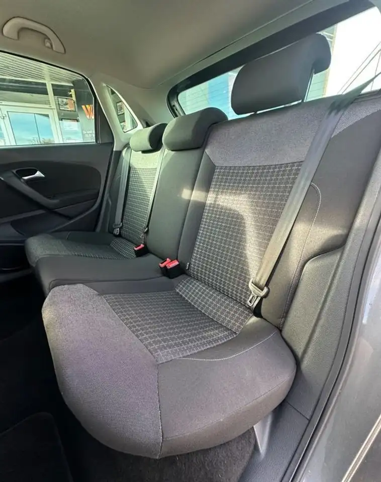 Volkswagen Polo Citadine 5 portes — photo 6