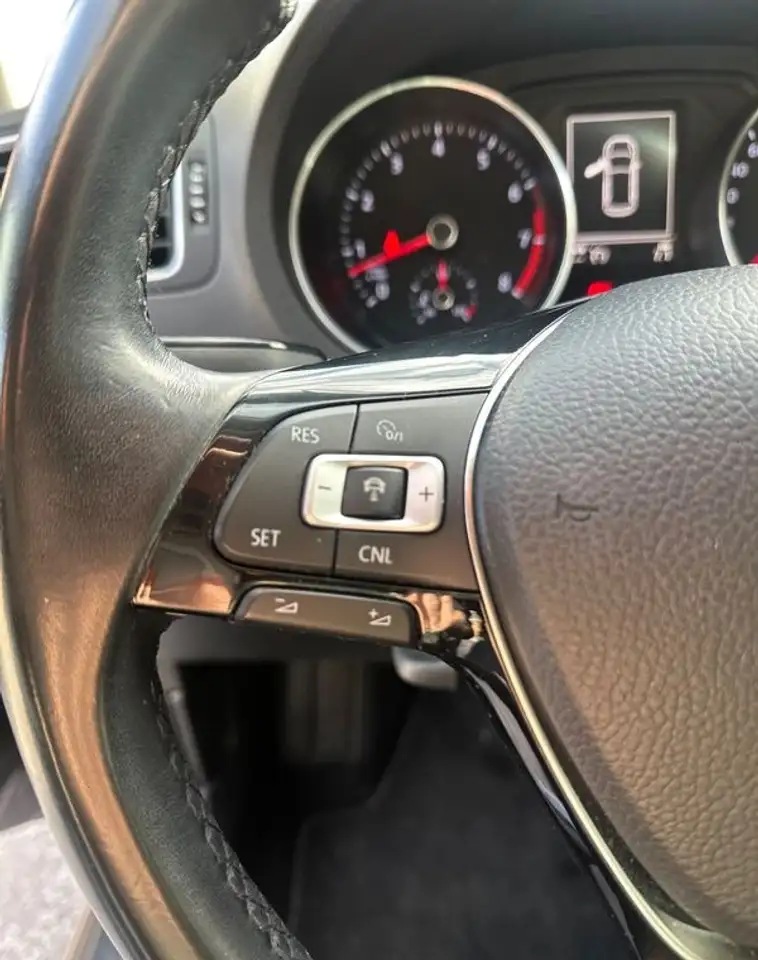 Volkswagen Polo Citadine 5 portes — photo 24