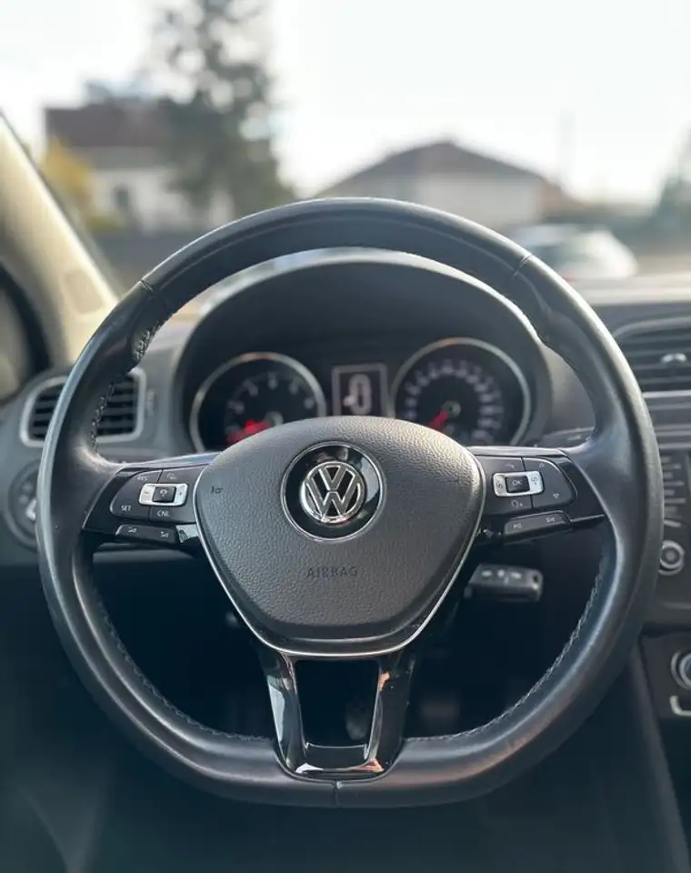 Volkswagen Polo Citadine 5 portes — photo 4