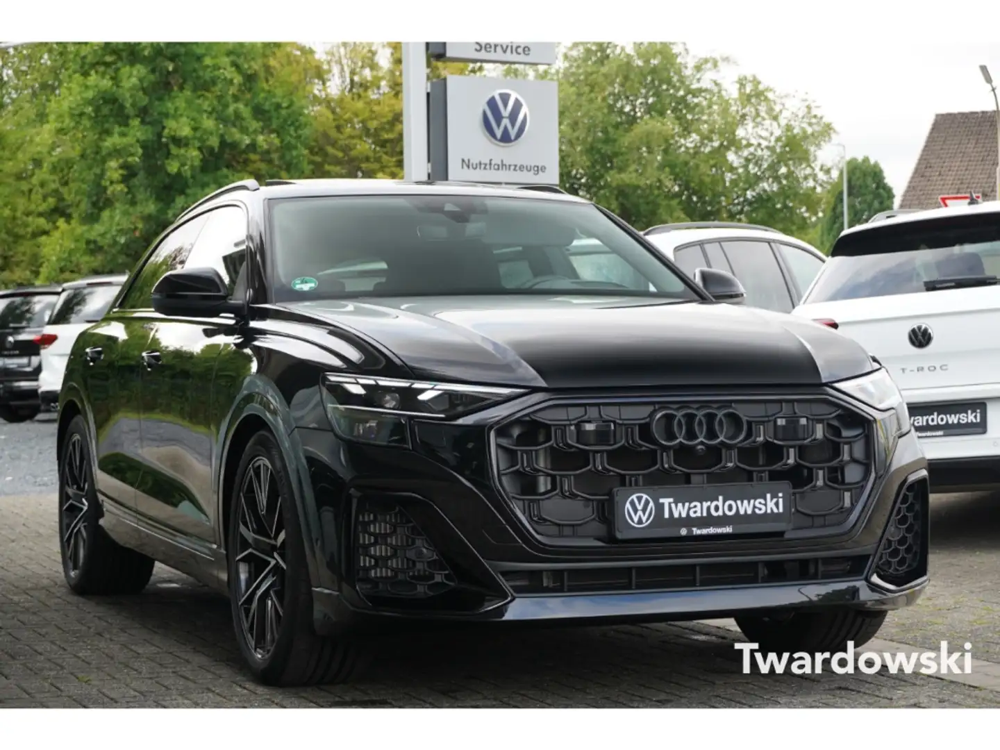 Audi Q8 55  S line+ Pano Soft ALLRADLENKUNG AHK HUD Černá - 1
