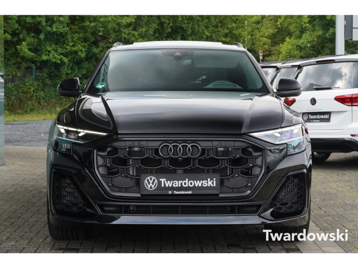 Audi Q8 55  S line+ Pano Soft ALLRADLENKUNG AHK HUD Černá - 2