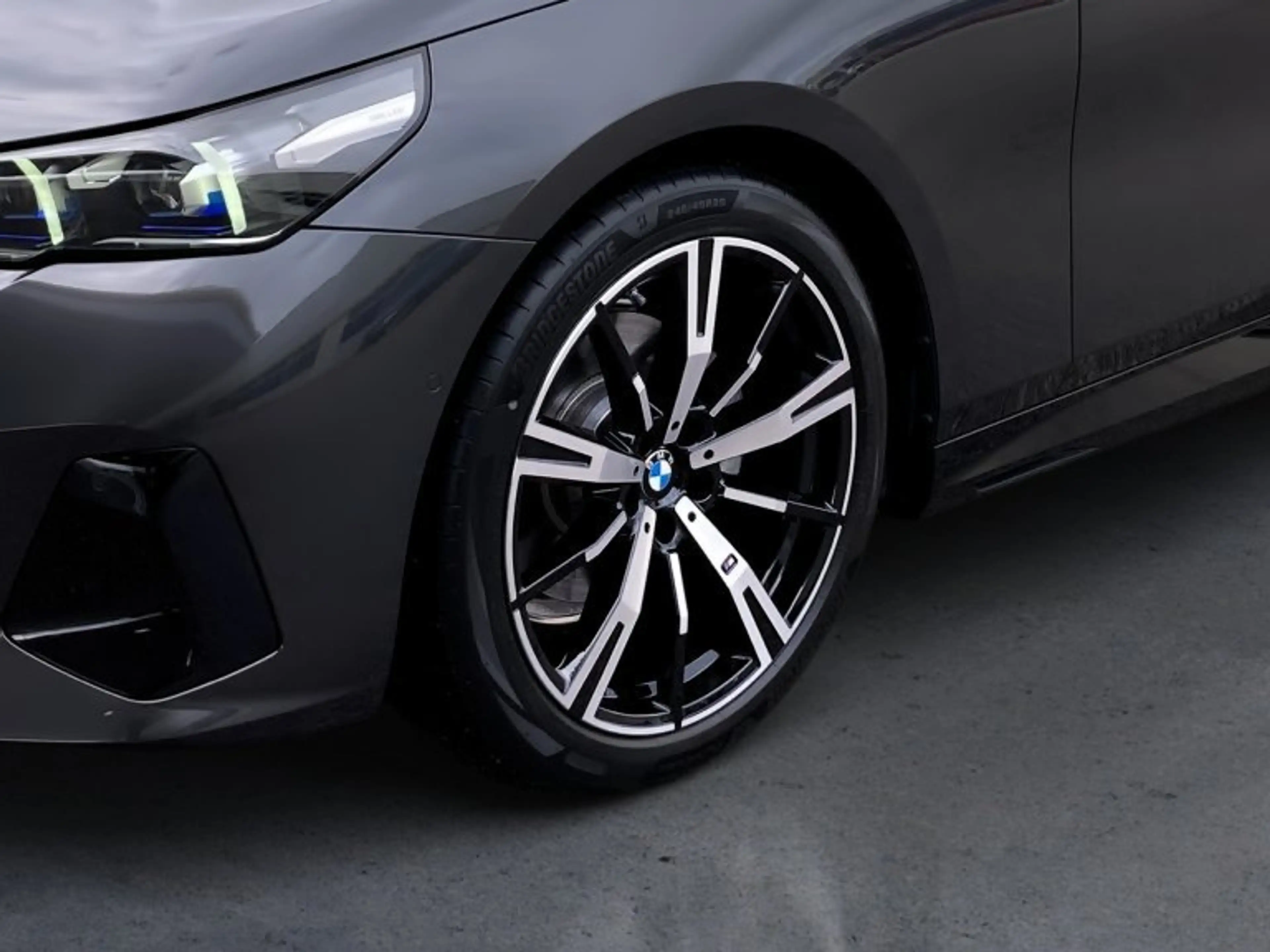 BMW 520 d xDrive Touring G61 B47 — photo 8