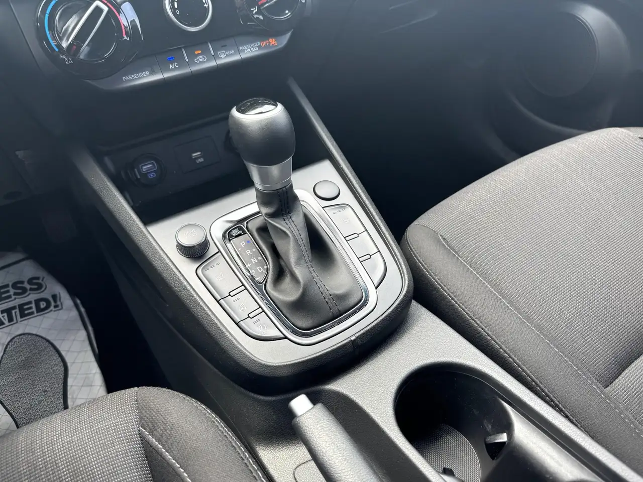 Hyundai KONA photo Hyundai KONA